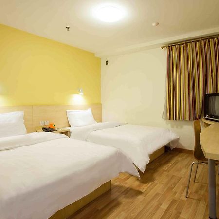 7Days Inn Dongguan Conference & Exhibition Center Kamer foto